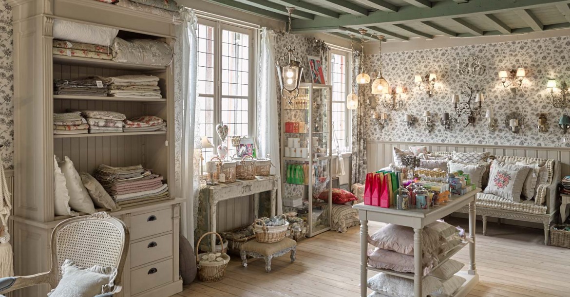 Antiques, Vintage & Home decorations